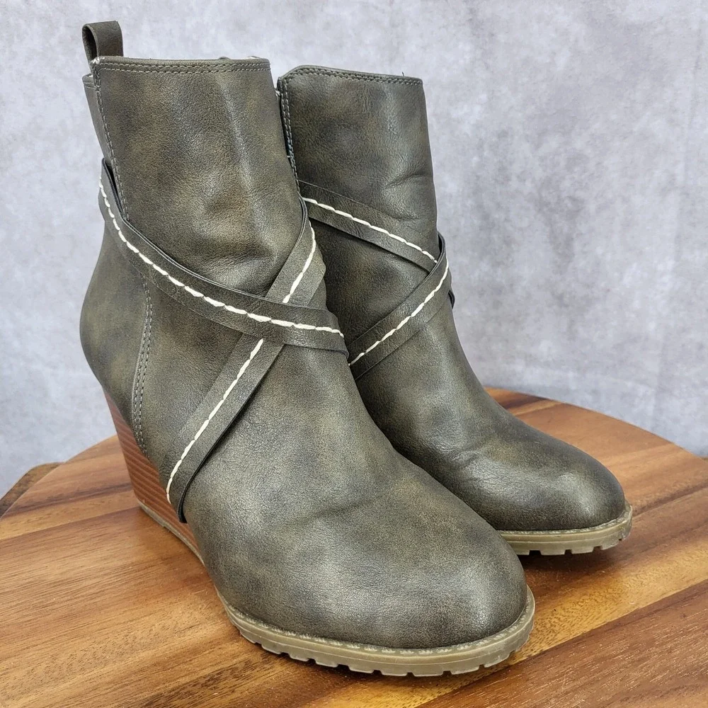 Diba Wedge Boots Womens Alberta‎ 8 M Brown Faux Leather Side Zip Booties Pull On